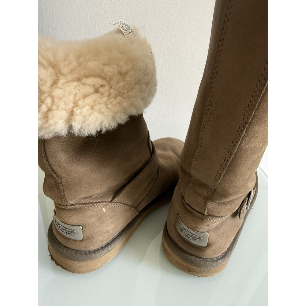 UGG Australia Women’s Engineer Boots Size 7 Brown Leather Shearling
